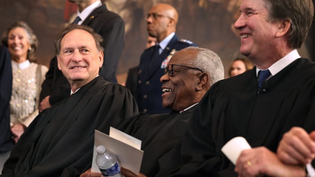TOTAL HUMILIATION’: SCOTUS Justice DESTROYS Woke Lawyer By Asking Him One Simple Question