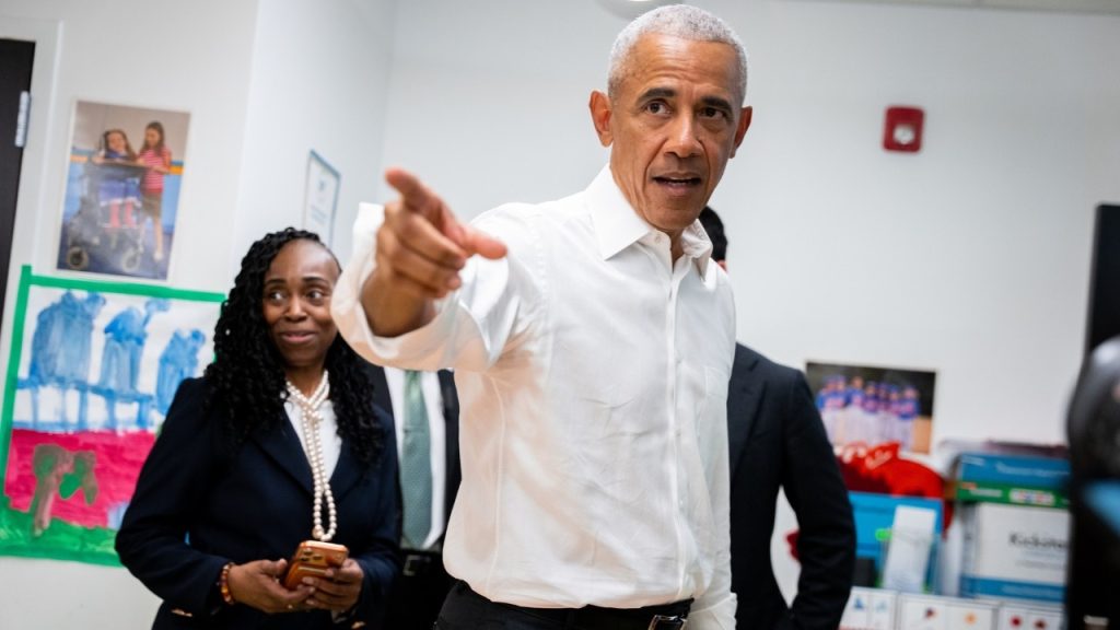 Barack Obama Crosses the Line — His Mind-Blowing Response to Trump Attack Goes Viral